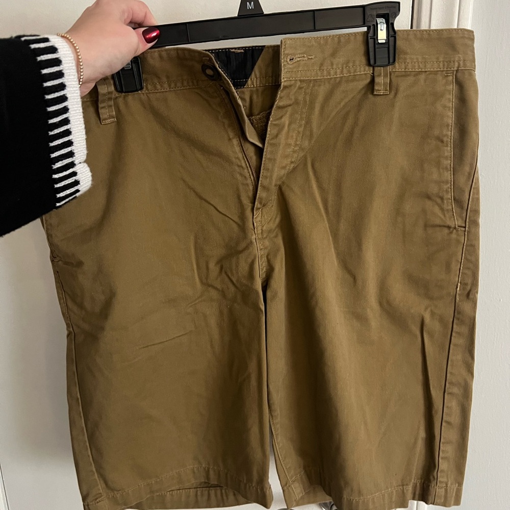 Volcom Men's Flat Front Chino Shorts in Olive Green